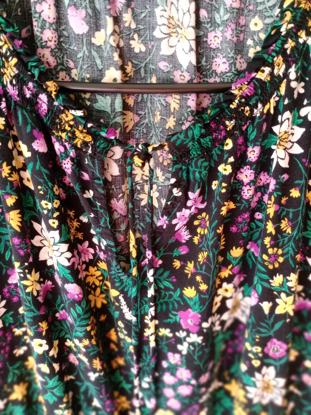 Old Navy Dark Green Floral Cap-Sleeve Tunic with Purple & Yellow Blooms. - Picture 6 of 7